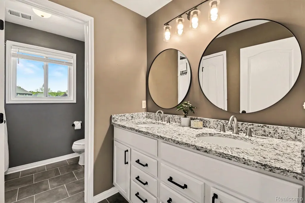 5531 Morgan Lake Drive Independence Charter Township MI 48348