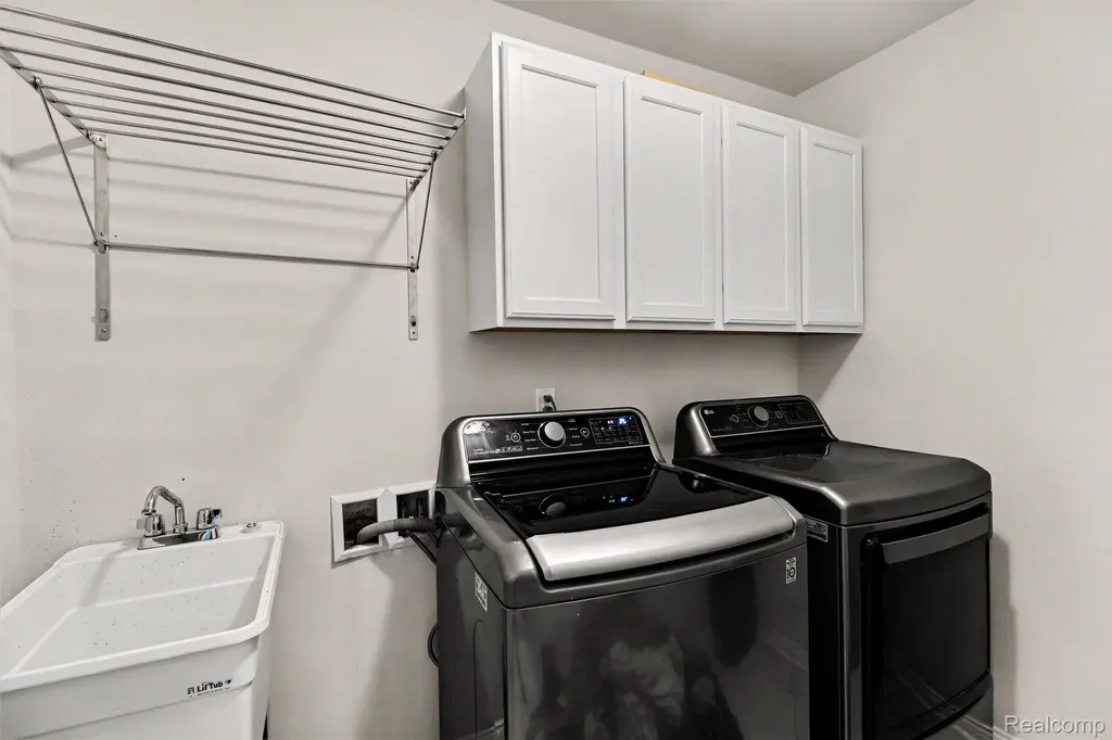 5531 Morgan Lake Drive Independence Charter Township MI 48348