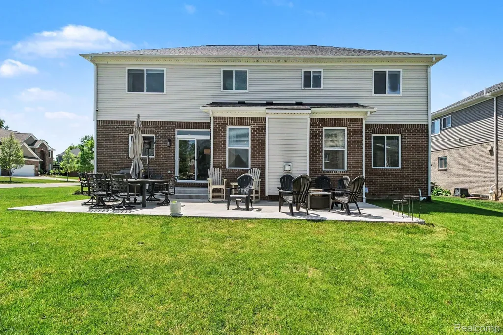 5531 Morgan Lake Drive Independence Charter Township MI 48348