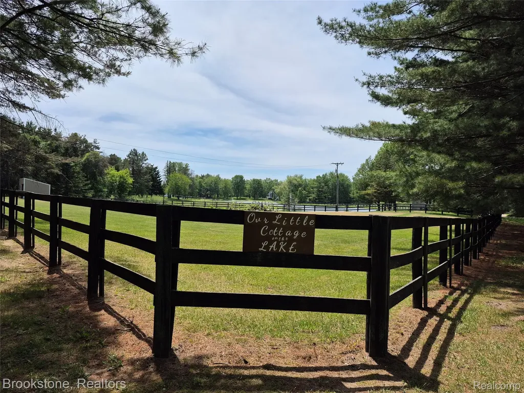 5910 Spring Valley Lane Dryden Township MI 48428