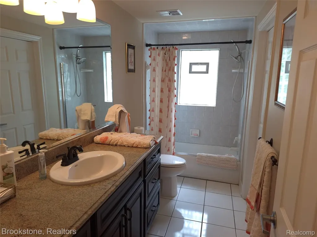 5910 Spring Valley Lane Dryden Township MI 48428