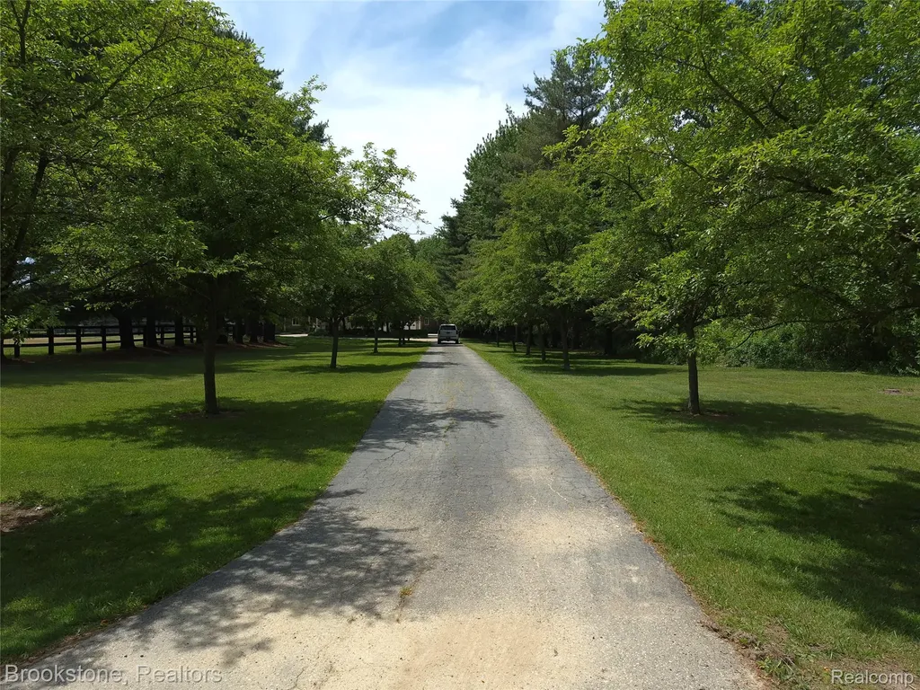 5910 Spring Valley Lane Dryden Township MI 48428