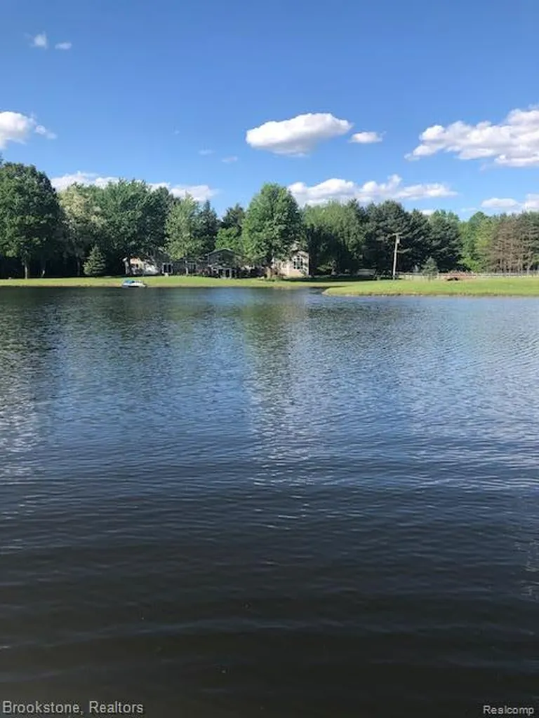 5910 Spring Valley Lane Dryden Township MI 48428
