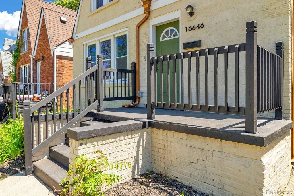 16646 Turner Street Detroit City MI 48221