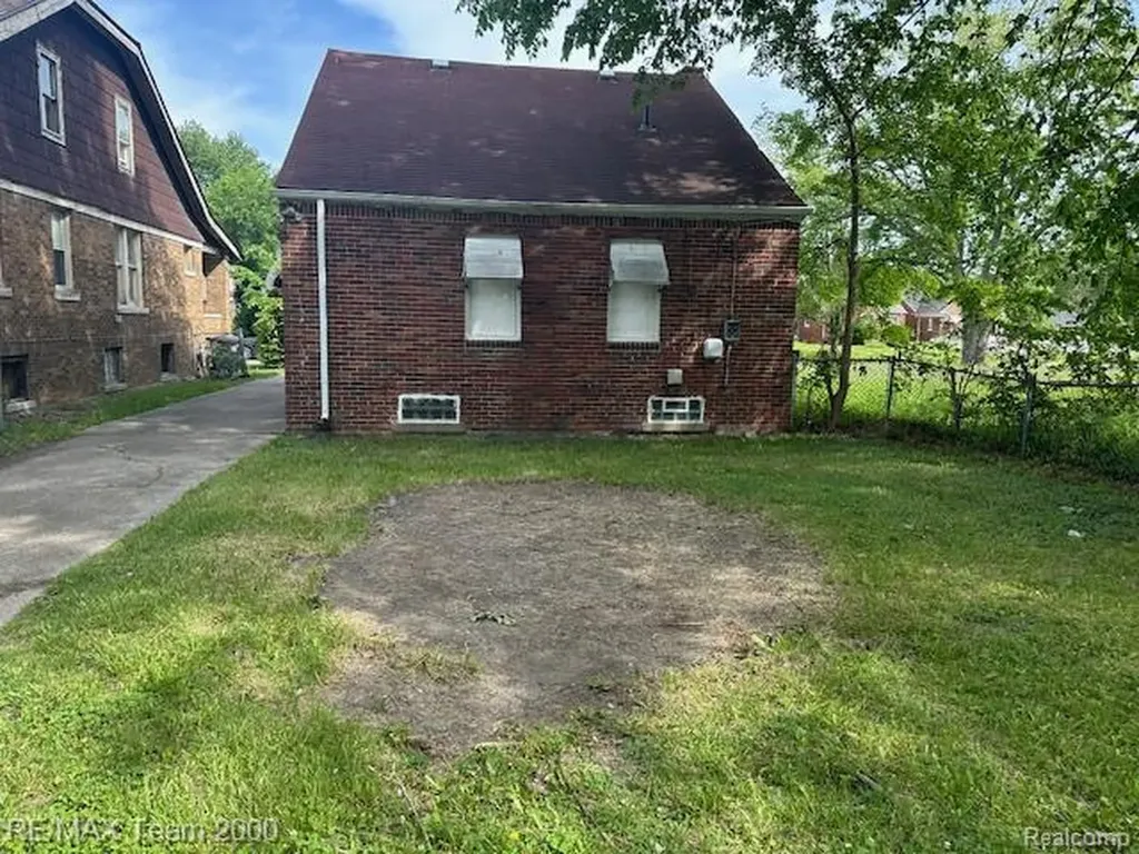 12620 Kilbourne Street Detroit City MI 48213