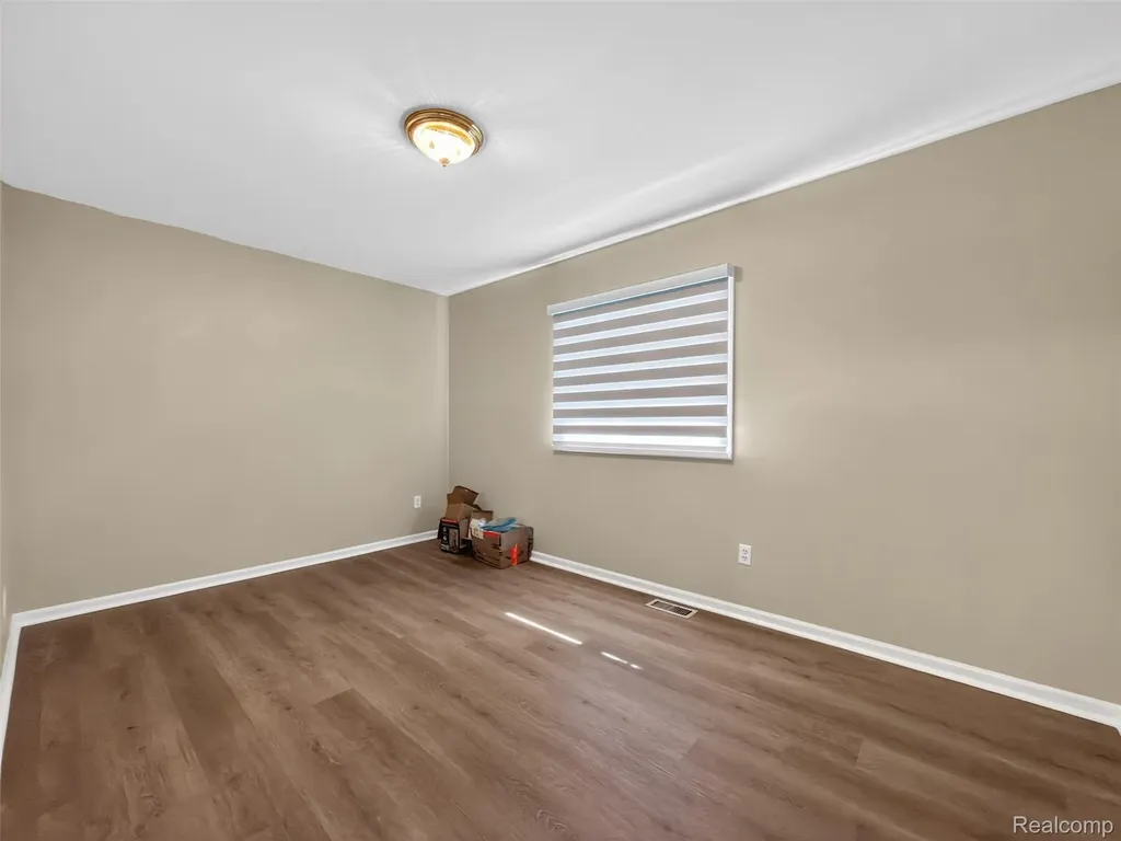 41599 Red Oak Drive Sterling Heights City MI 48314