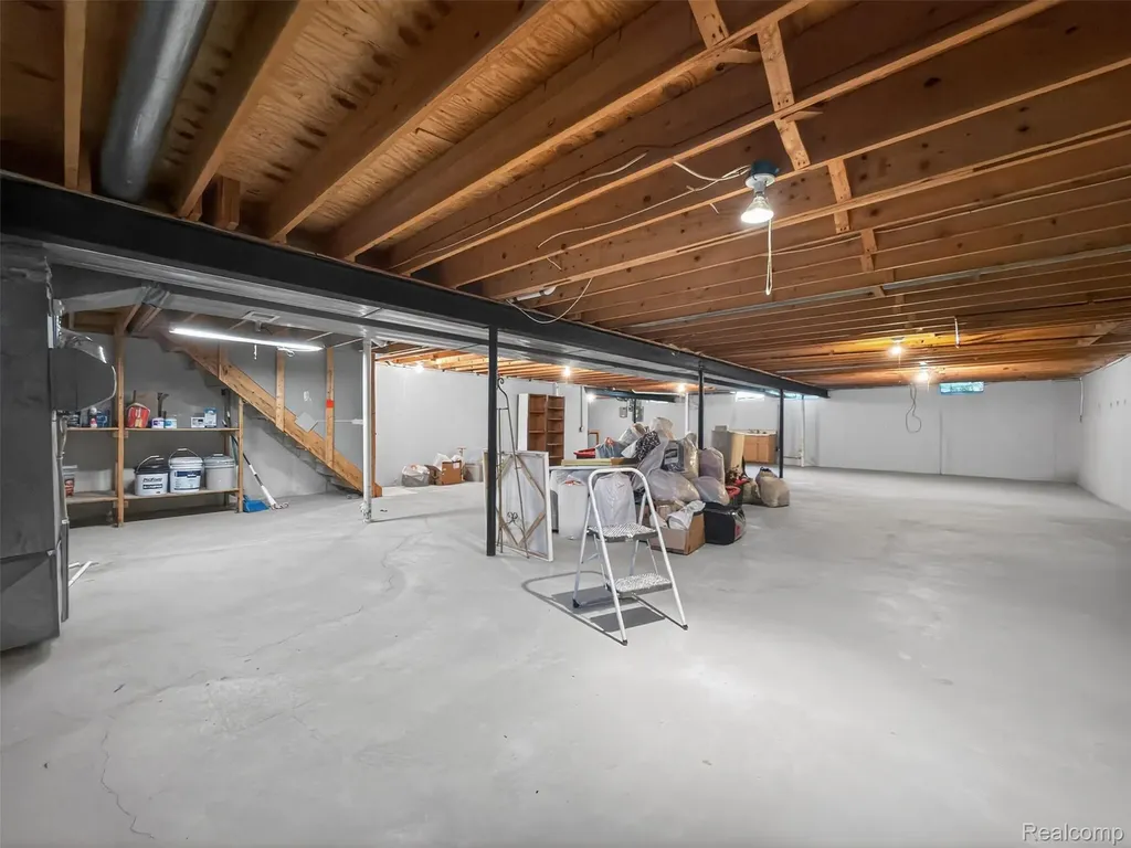 41599 Red Oak Drive Sterling Heights City MI 48314
