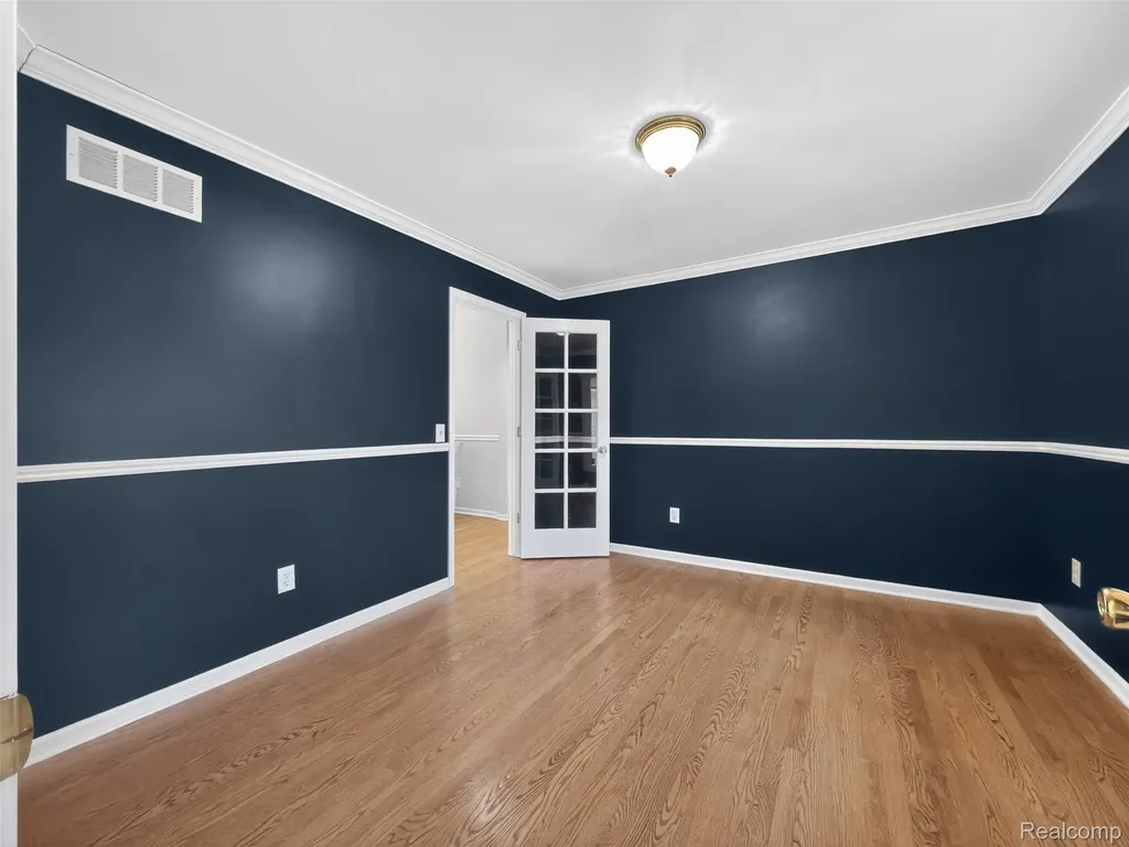41599 Red Oak Drive Sterling Heights City MI 48314