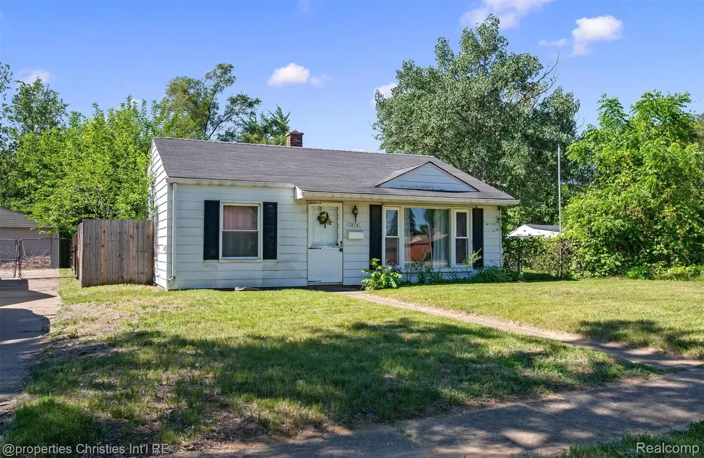 35751 Glen Street Westland City MI 48186