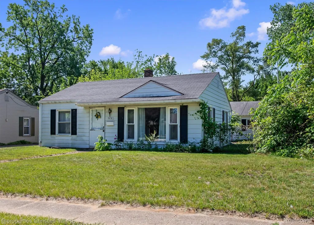 35751 Glen Street Westland City MI 48186