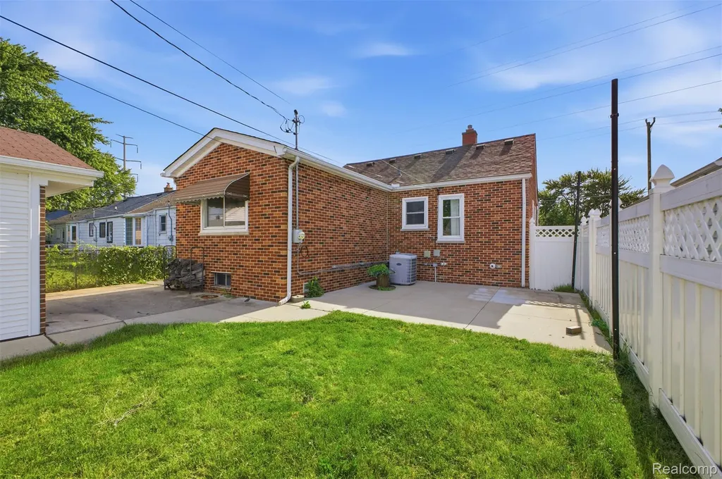 1130 Electric Street Wyandotte City MI 48192