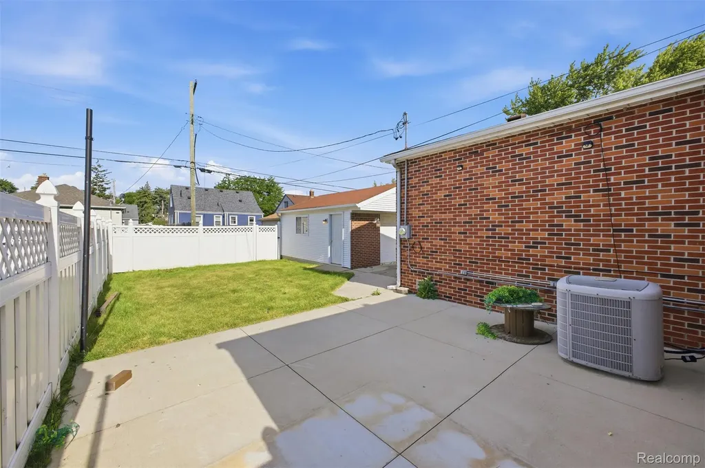 1130 Electric Street Wyandotte City MI 48192