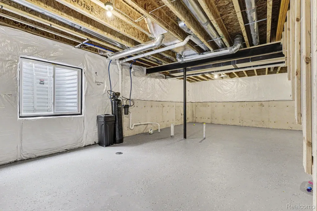 58648 Losino Drive Lyon Charter Township MI 48178