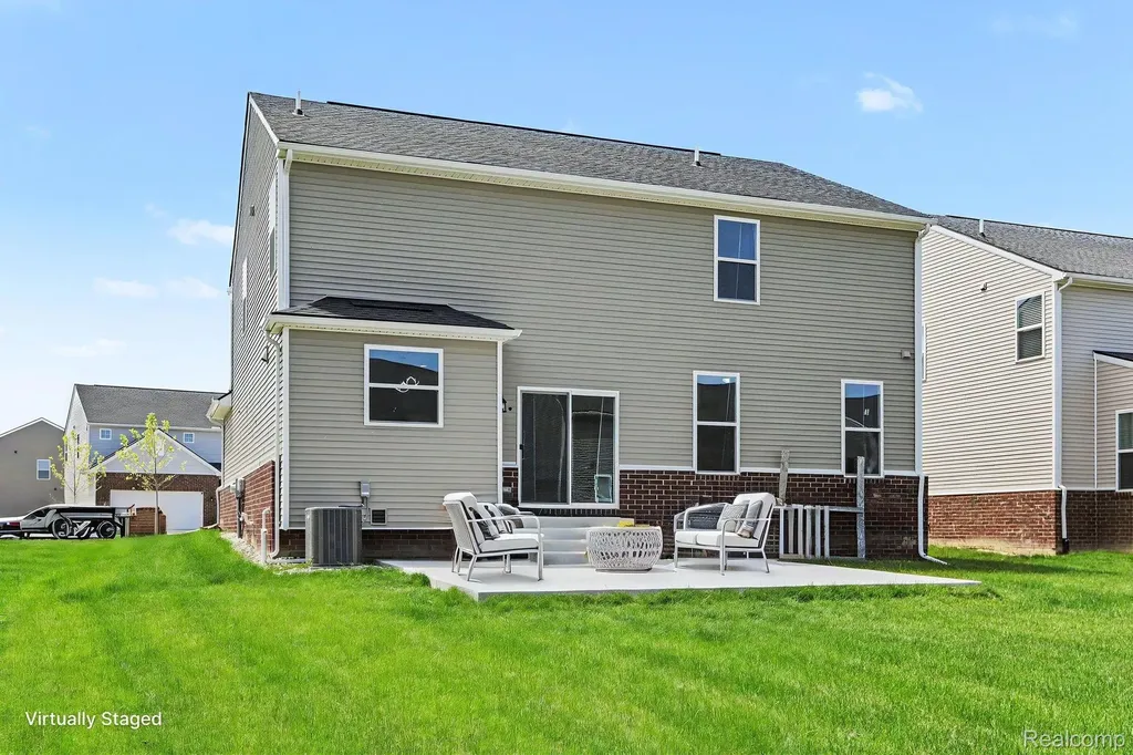58648 Losino Drive Lyon Charter Township MI 48178