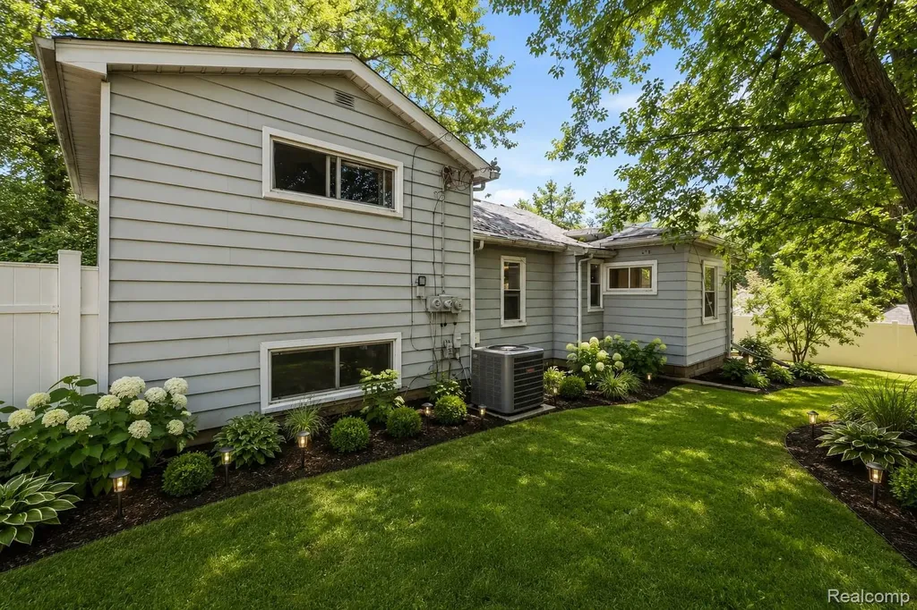 507 Brookside Road Ypsilanti Charter Township MI 48197