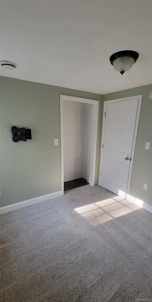 405 E Mill Street Capac Village MI 48014