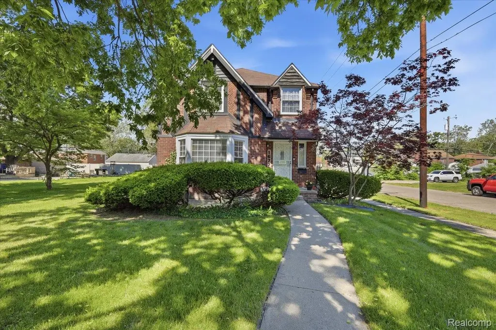 16779 Greenview Avenue Detroit City MI 48219
