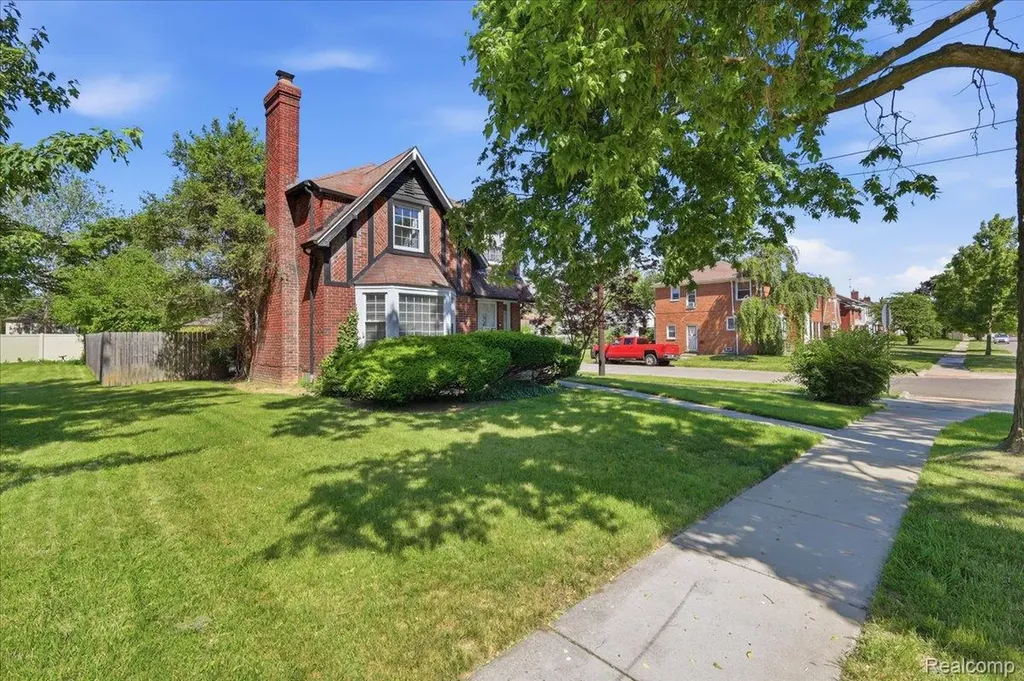 16779 Greenview Avenue Detroit City MI 48219