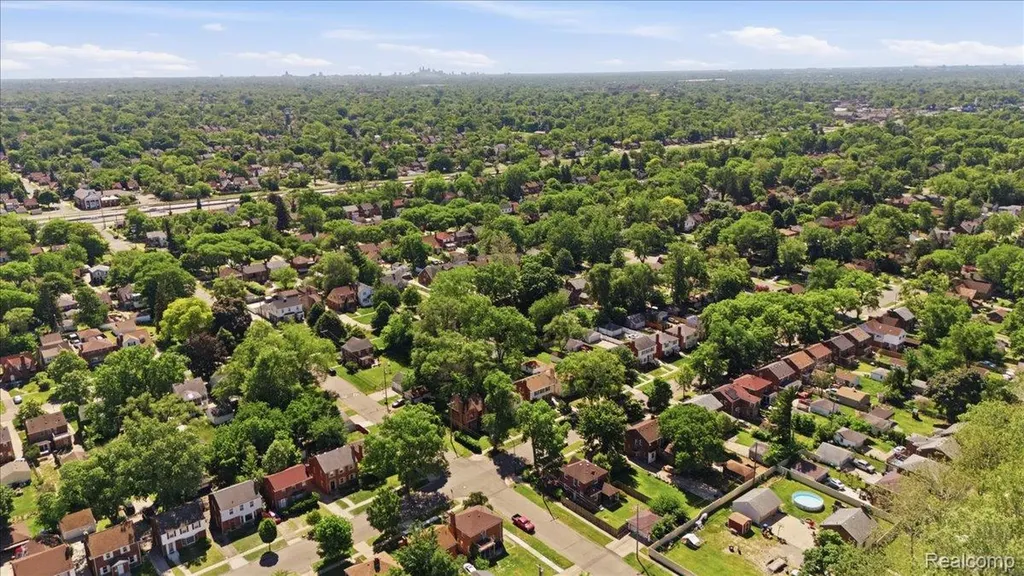 16779 Greenview Avenue Detroit City MI 48219