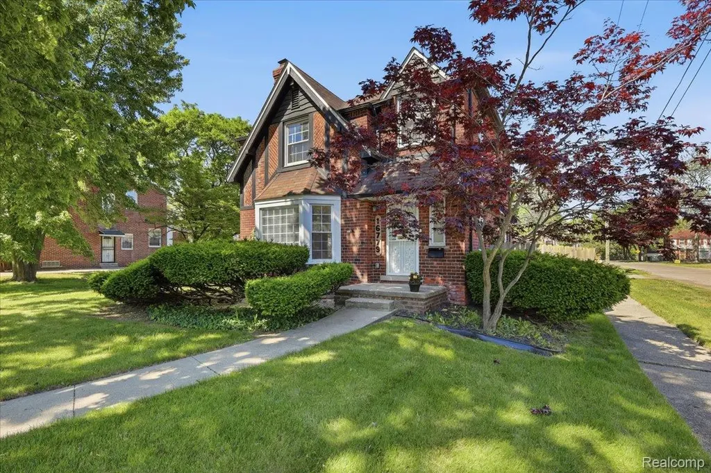 16779 Greenview Avenue Detroit City MI 48219
