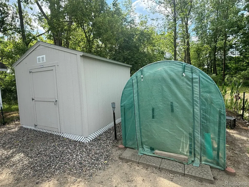 9312 Sandy Hollow Lane Richfield Township MI 48423