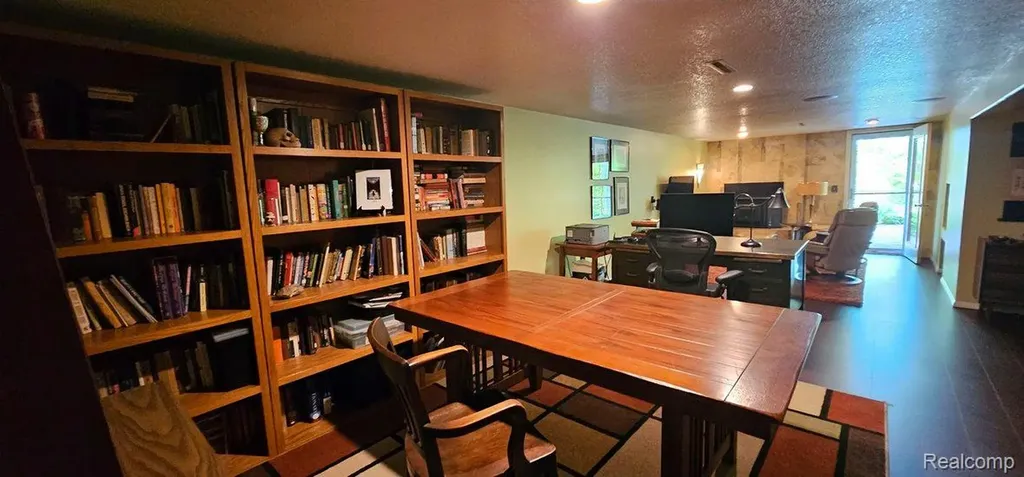 4840 N Flint Road Edenville Township MI 48657