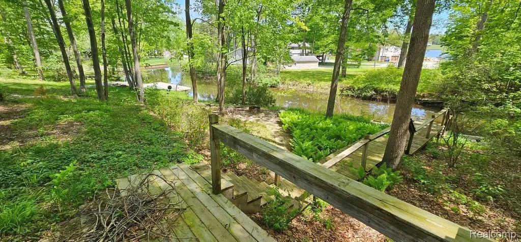 4840 N Flint Road Edenville Township MI 48657
