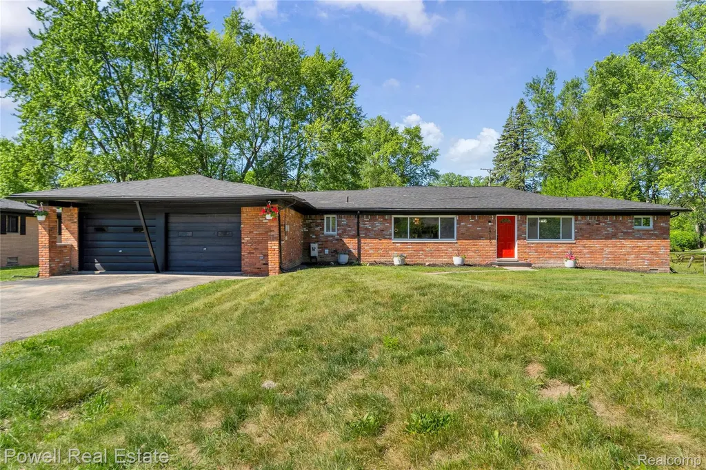 24139 Philip Drive Southfield City MI 48075