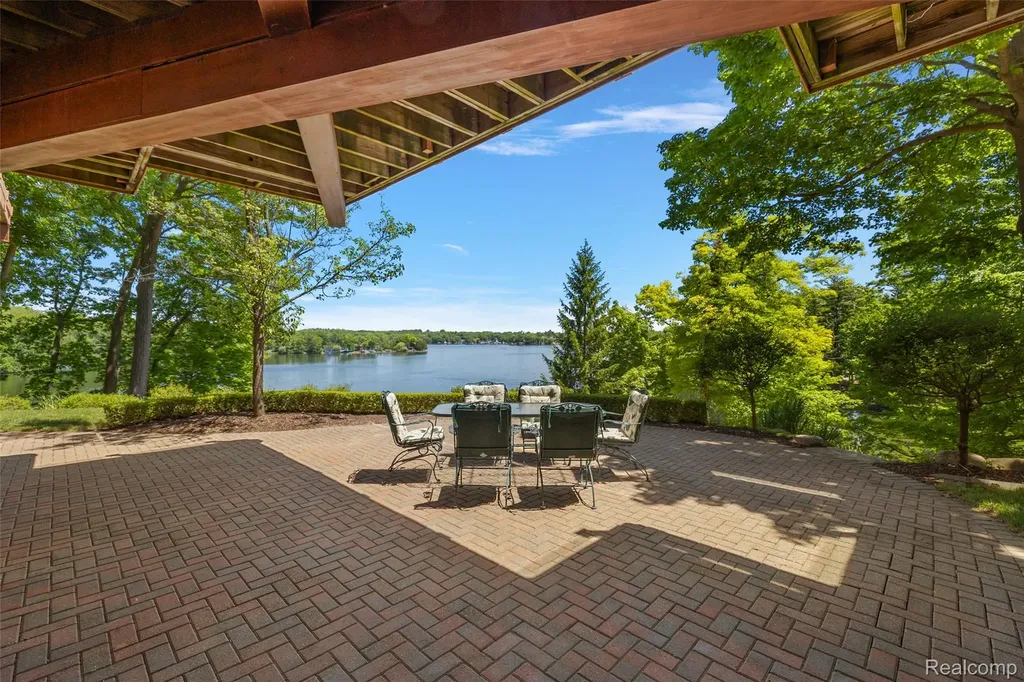 781 Windy Fields Court Addison Township MI 48367