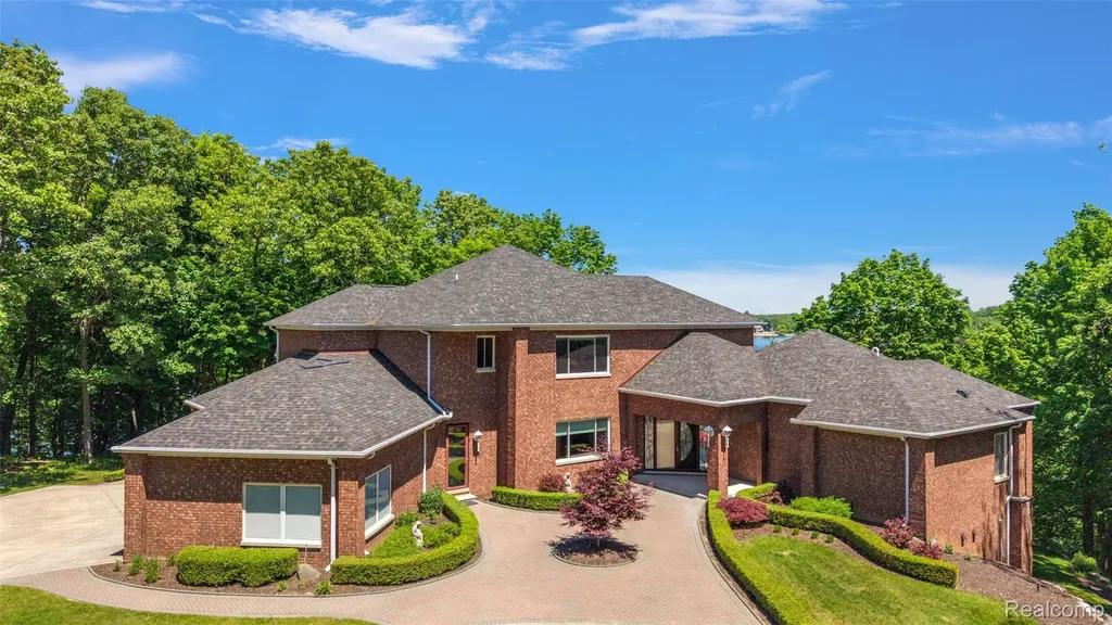 781 Windy Fields Court Addison Township MI 48367