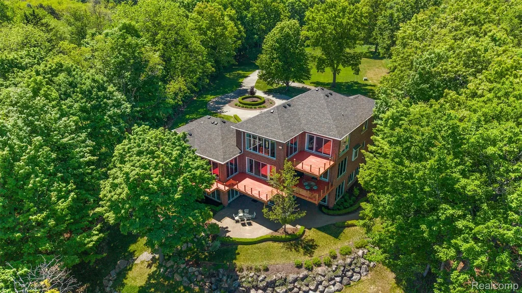781 Windy Fields Court Addison Township MI 48367