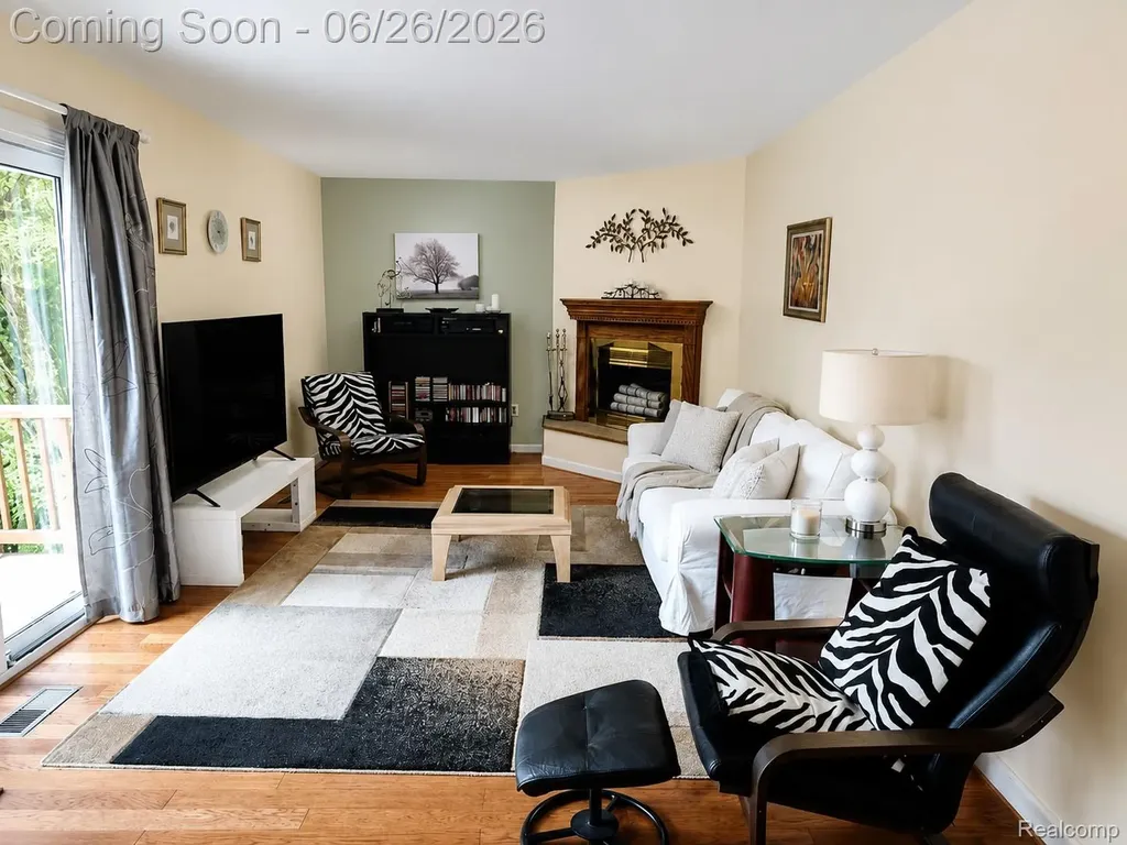 40437 Village Wood Road Novi City MI 48375