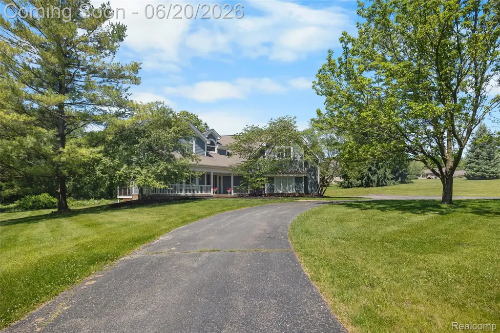 5287 Ridge Trail N Independence Charter Township MI 48348