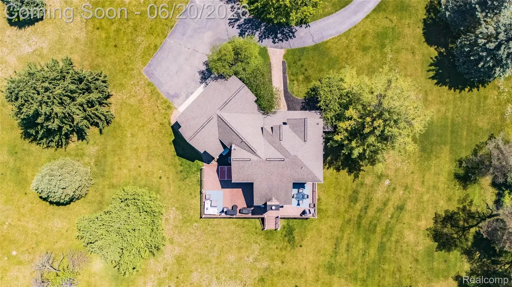 5287 Ridge Trail N Independence Charter Township MI 48348