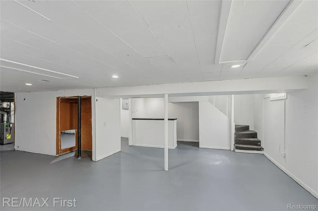 22913 Masonic Boulevard St. Clair Shores City MI 48082