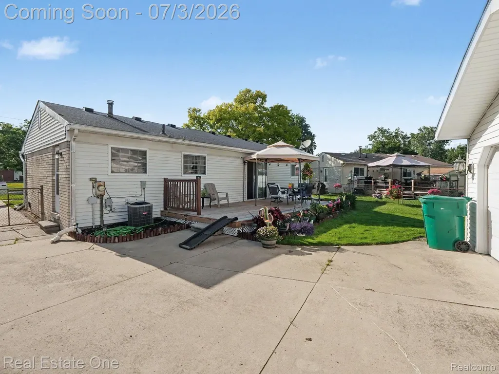 10637 Jackson Street Van Buren Charter Township MI 48111