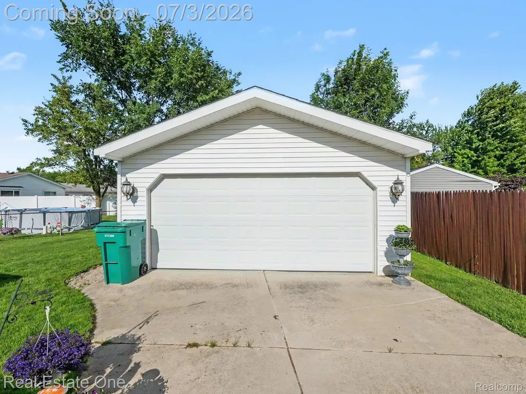 10637 Jackson Street Van Buren Charter Township MI 48111