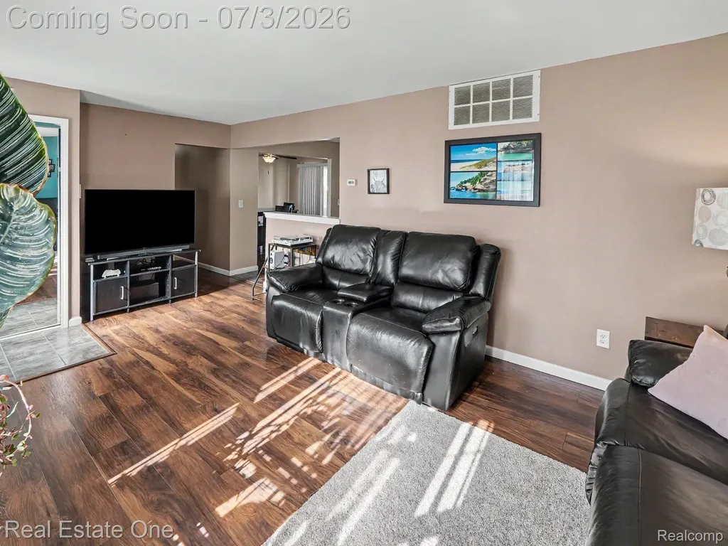 10637 Jackson Street Van Buren Charter Township MI 48111