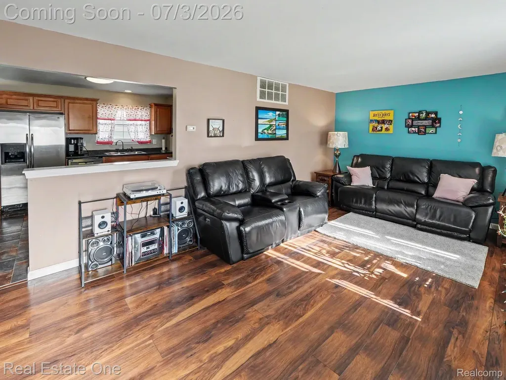 10637 Jackson Street Van Buren Charter Township MI 48111