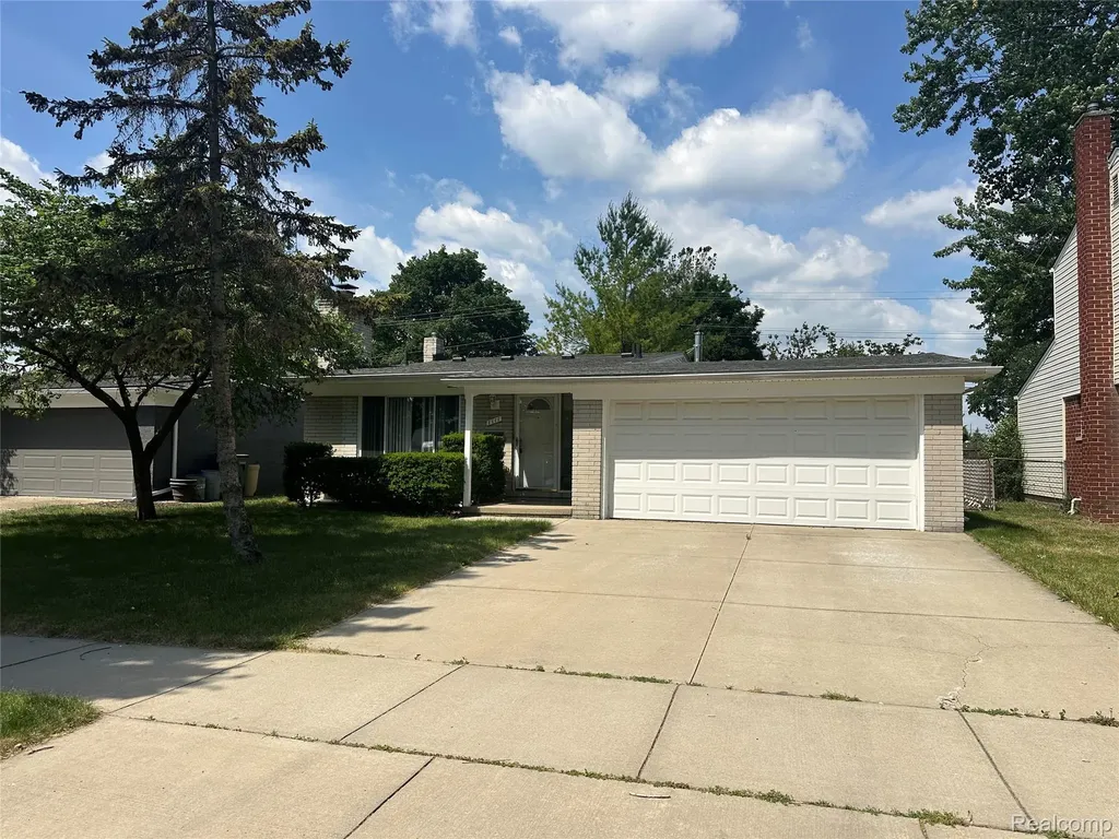 1111 Langley Boulevard Clawson City MI 48017