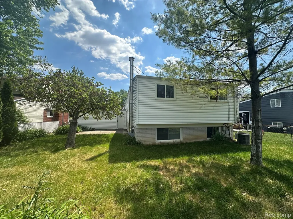 1111 Langley Boulevard Clawson City MI 48017