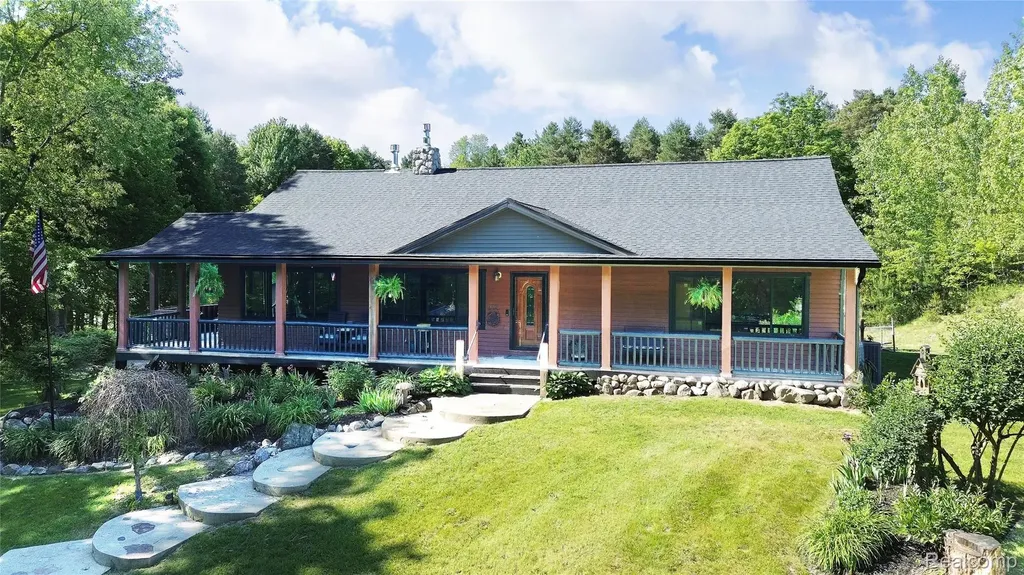 5298 Clear Lake Road Arcadia Township MI 48461