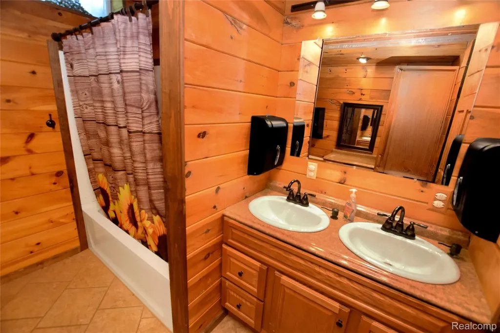 5298 Clear Lake Road Arcadia Township MI 48461
