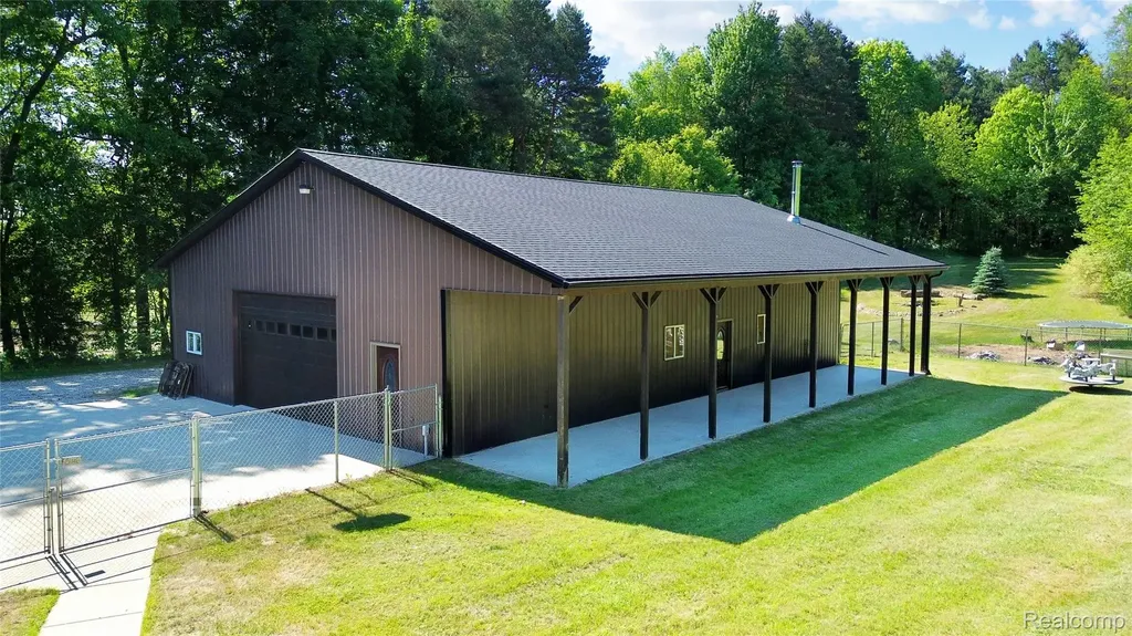 5298 Clear Lake Road Arcadia Township MI 48461