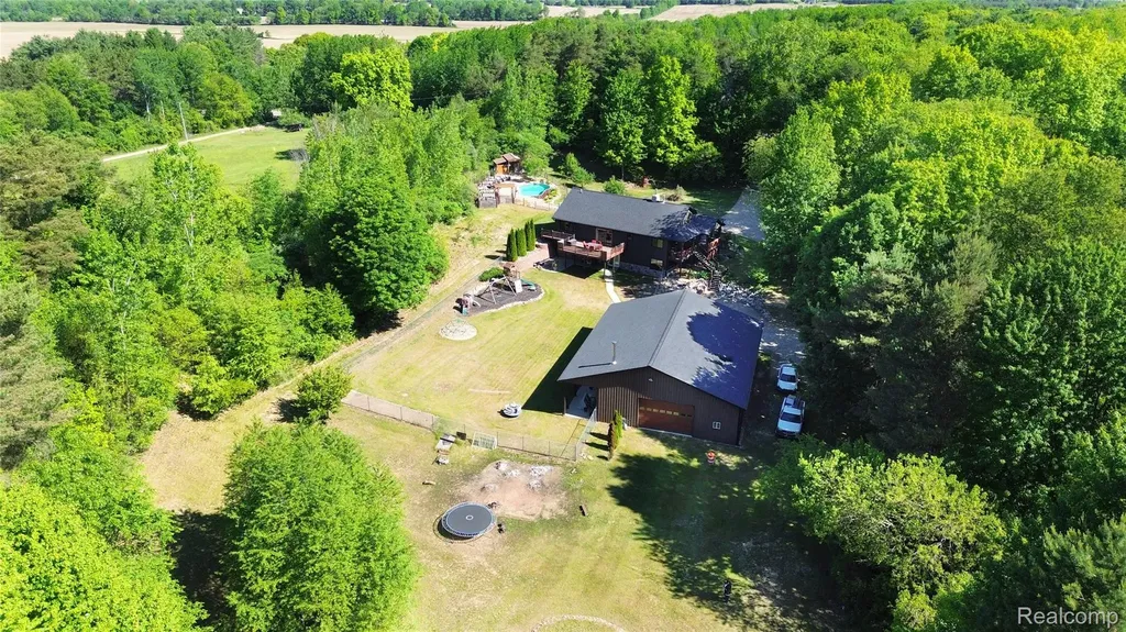5298 Clear Lake Road Arcadia Township MI 48461