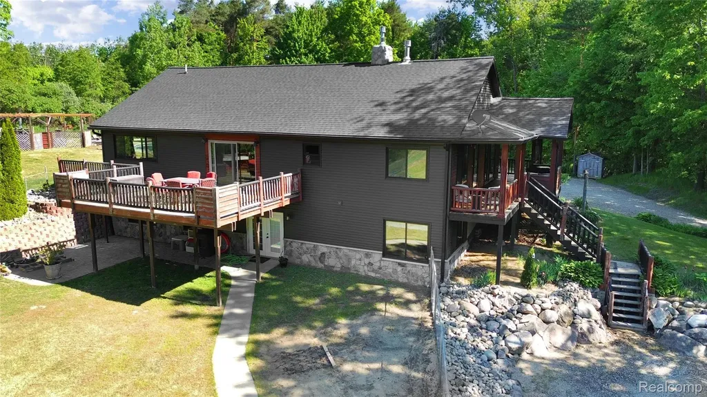 5298 Clear Lake Road Arcadia Township MI 48461