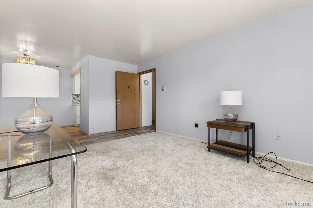 7806 Manor Circle Westland City MI 48185