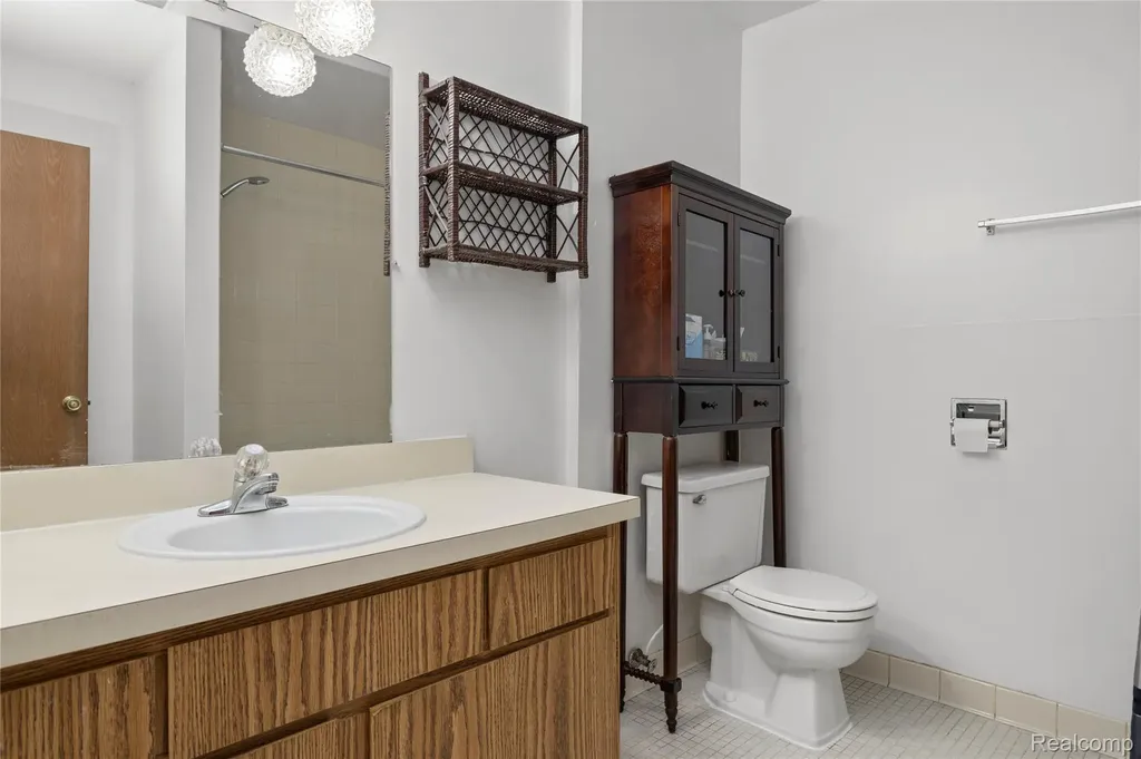 7806 Manor Circle Westland City MI 48185