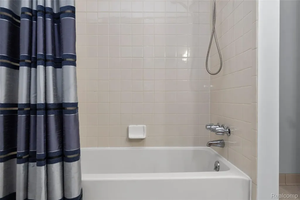 7806 Manor Circle Westland City MI 48185