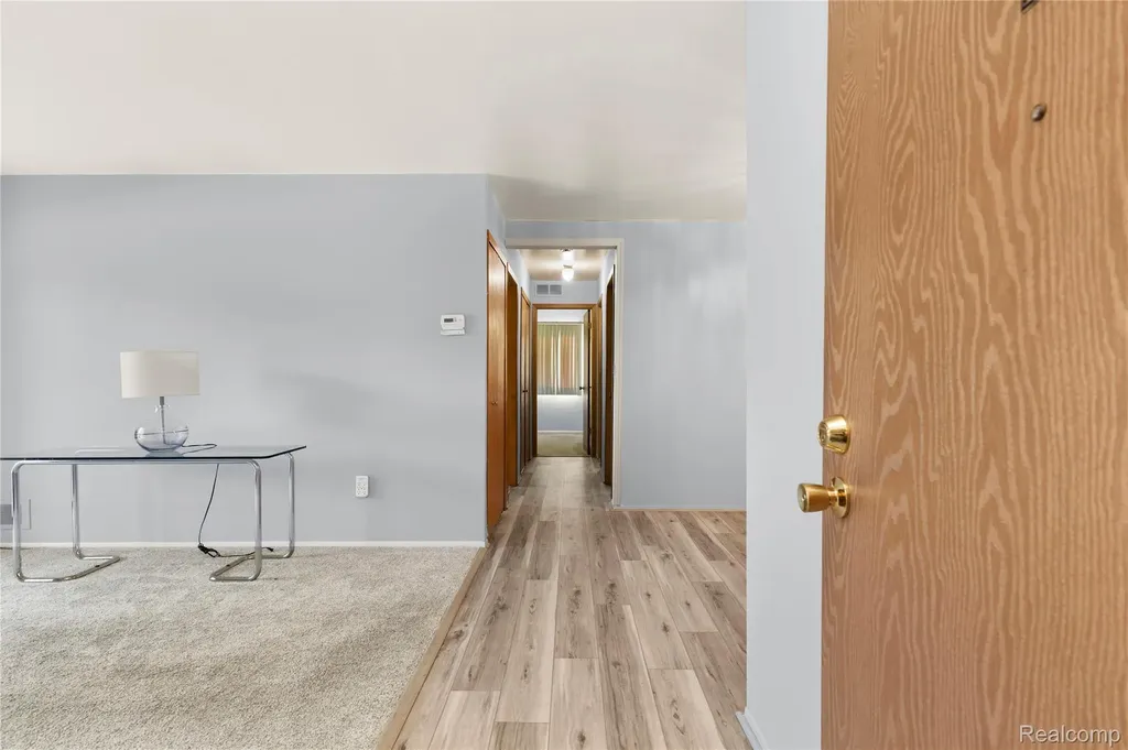 7806 Manor Circle Westland City MI 48185